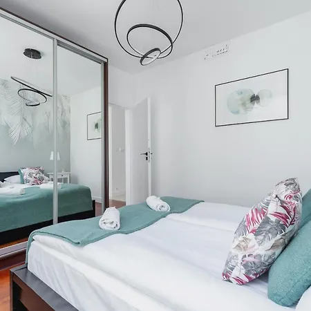 Lobzowska Cracow By Renters Apartmán *